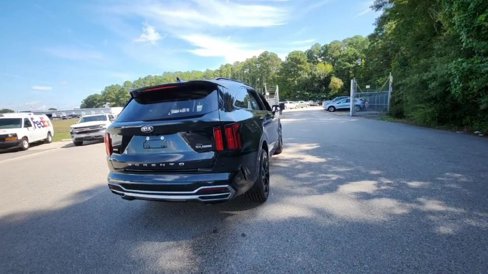 Used 2021 Kia Sorento SX image 4
