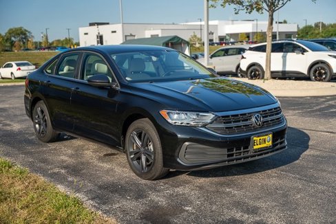 Certified 2023 Volkswagen Jetta SE image 38
