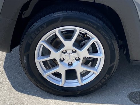 Used 2021 Jeep Renegade Latitude w/ Convenience Group image 28