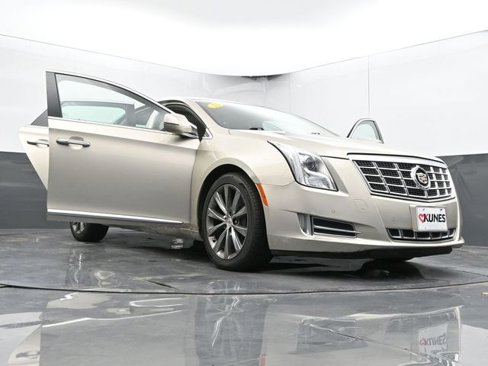 Used 2013 Cadillac XTS Luxury image 47