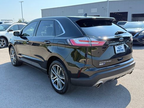 Used 2022 Ford Edge Titanium image 38