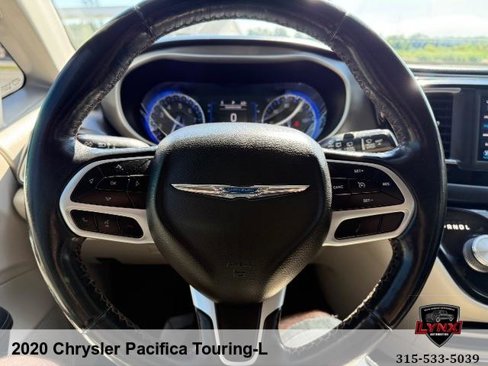 Used 2020 Chrysler Pacifica Touring-L image 27