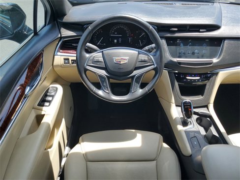 Used 2018 Cadillac XT5 Luxury w/ Driver Awareness Package image 16