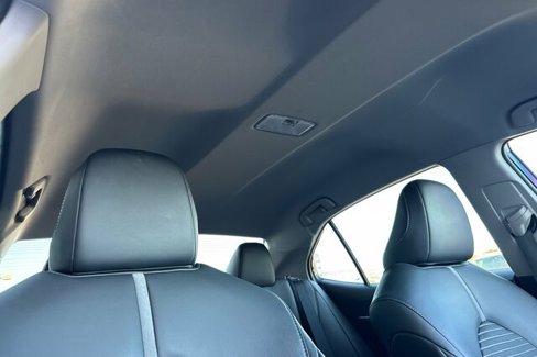 Used 2023 Toyota Camry SE image 16