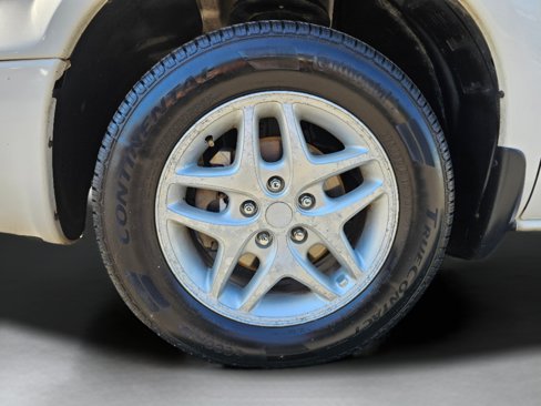 Used 2005 Chrysler Town & Country LX image 23