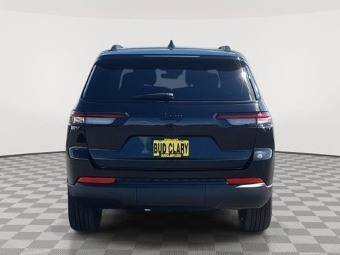 New 2025 Jeep Grand Cherokee L Altitude image 4