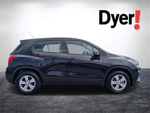 Used 2020 Chevrolet Trax LS image 2