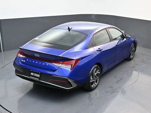 Certified 2025 Hyundai Elantra Sport image 16