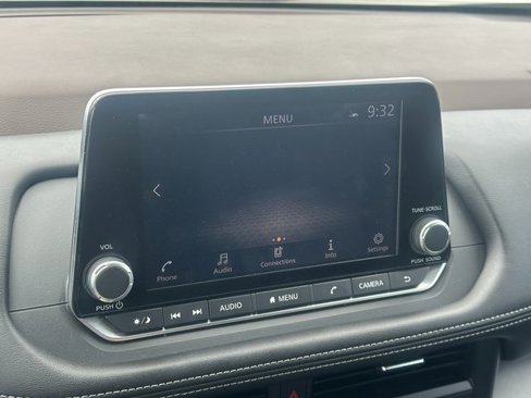 Used 2023 Nissan Rogue SV image 21