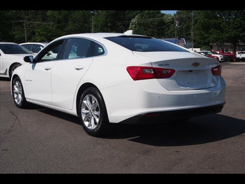 Used 2024 Chevrolet Malibu LT image 3