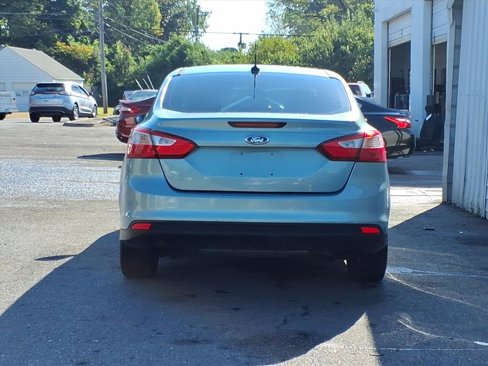 Used 2012 Ford Focus SE image 4