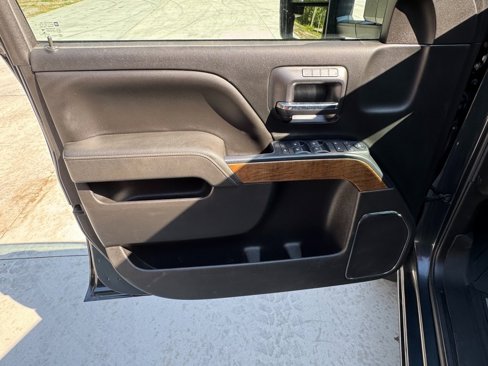 Used 2018 Chevrolet Silverado 1500 LTZ w/ Max Trailering Package image 10