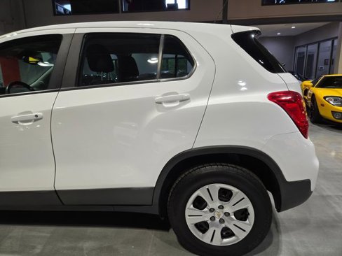 Used 2017 Chevrolet Trax LS image 7