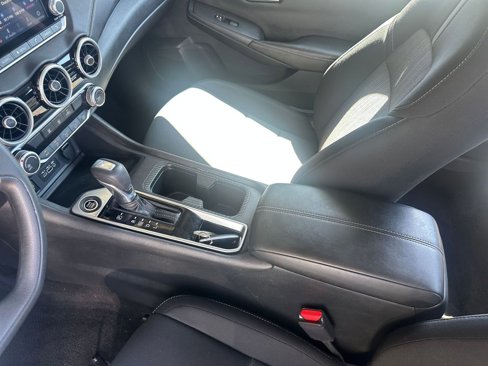 Used 2024 Nissan Sentra SV image 39