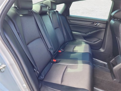 Used 2018 Honda Accord Sport image 30