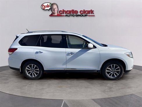 Used 2014 Nissan Pathfinder SL w/ Trailer Tow Package image 7