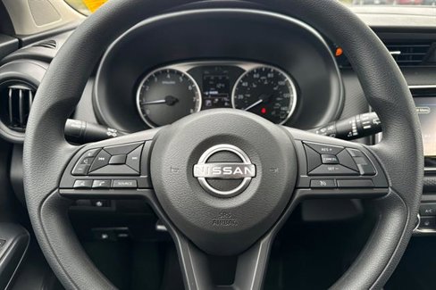 New 2025 Nissan Kicks Play S image 23