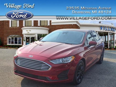 Used 2020 Ford Fusion SE image 1