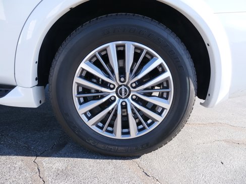 Used 2023 Nissan Armada SL w/ Captain's Chairs Package image 12