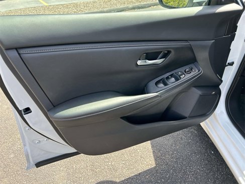 Used 2022 Nissan Sentra SV image 15