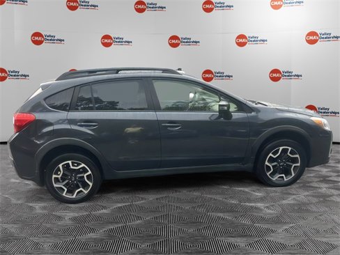 Used 2017 Subaru Crosstrek 2.0i Limited image 8