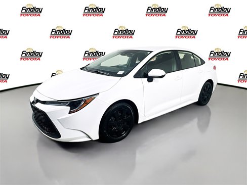 Certified 2022 Toyota Corolla LE image 3
