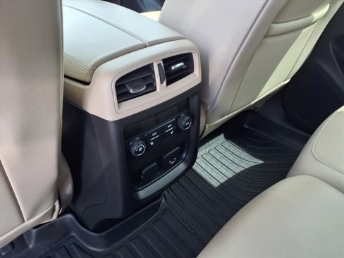 Used 2020 Buick Envision Essence image 10