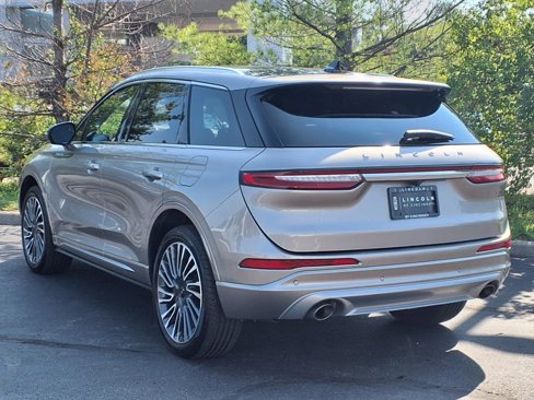 Used 2021 Lincoln Corsair Reserve w/ Sport Package image 4