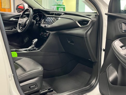 Certified 2022 Buick Encore GX Essence w/ Advanced Technology Package image 9