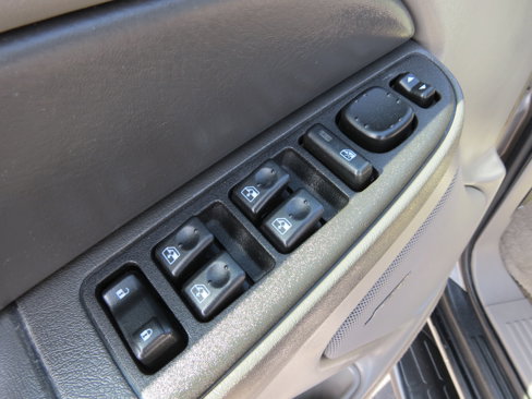 Used 2003 Chevrolet Tahoe LS w/ Cargo Package image 17