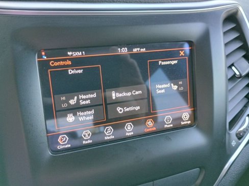 Used 2020 Jeep Cherokee Latitude Plus image 19