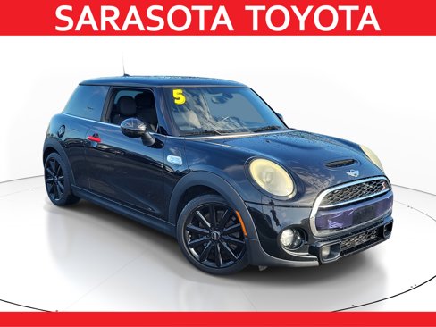 Used 2015 MINI Cooper S image 1