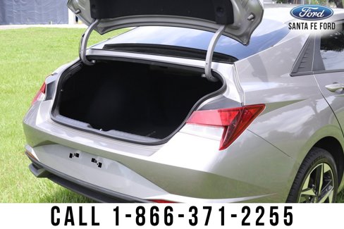 Used 2023 Hyundai Elantra SEL w/ Convenience Package image 38
