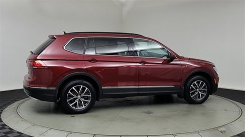 Used 2020 Volkswagen Tiguan SE image 7