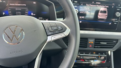 Used 2025 Volkswagen Jetta SE image 18