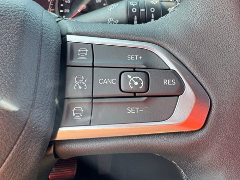 New 2025 Jeep Compass Limited image 15