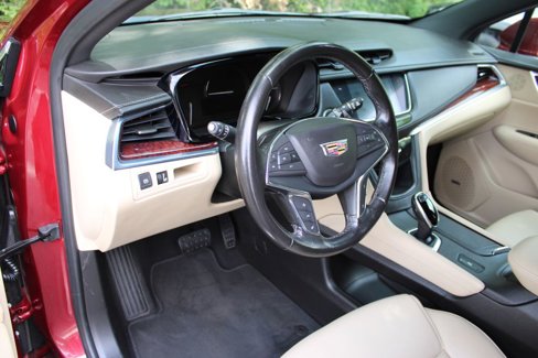 Used 2018 Cadillac XT5 Luxury w/ Driver Awareness Package image 42