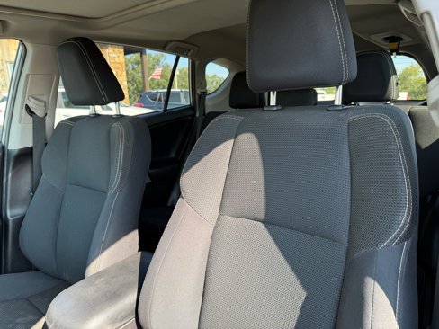 Used 2018 Toyota RAV4 XLE image 5