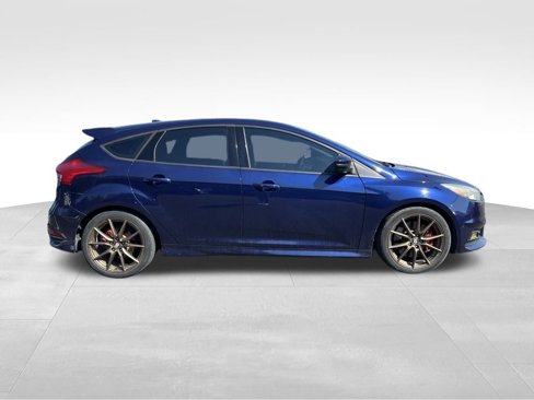 Used 2016 Ford Focus ST image 8
