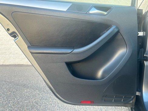 Used 2011 Volkswagen Jetta TDI image 19