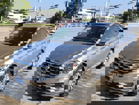 Used 2019 Volkswagen Jetta S image 1