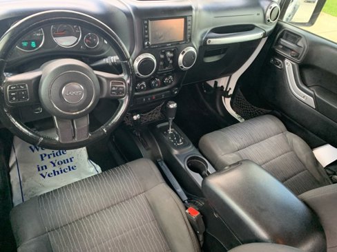 Used 2012 Jeep Wrangler Unlimited Sahara w/ Connectivity Group image 12