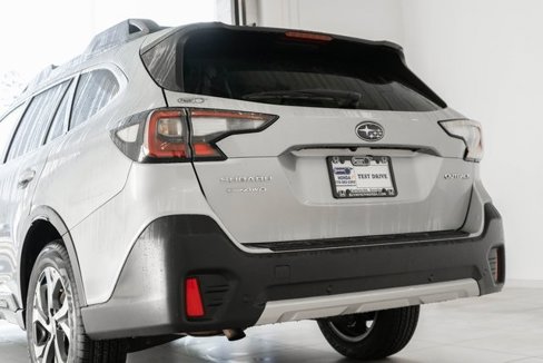 Used 2021 Subaru Outback Limited image 9