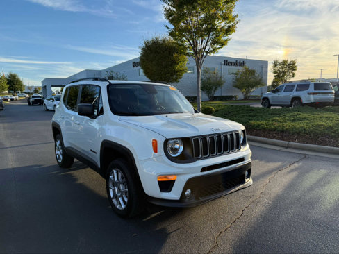 Used 2023 Jeep Renegade Latitude w/ Sun/Sound Group image 2