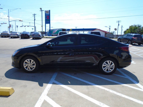 Used 2020 Hyundai Elantra SE w/ Cargo Package (C1) image 4