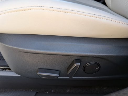 Used 2022 Ford Mustang Mach-E Premium image 14