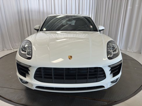 Certified 2018 Porsche Macan Sport Edition image 10