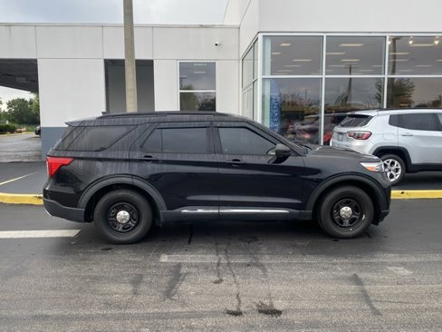 Used 2020 Ford Explorer XLT w/ Equipment Group 202A image 9
