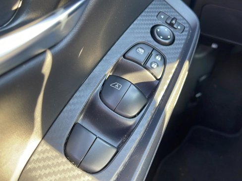 Used 2024 Nissan Sentra SV image 10