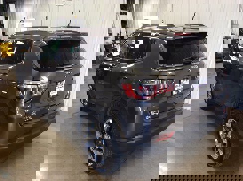 Used 2019 Jeep Compass Limited w/ Safety & Security Group image 3